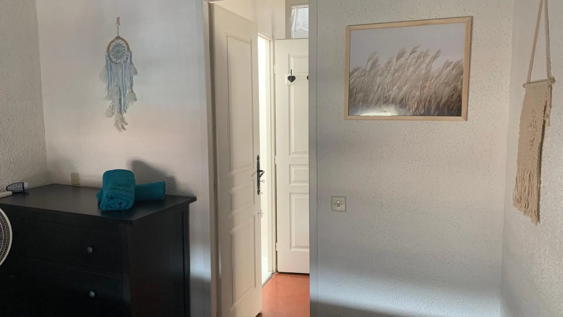 Apartment Un Appartement Atypiquement Provencal Le Cannet France